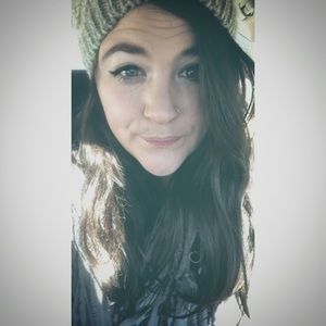 Meet your Posher, Anjelicia